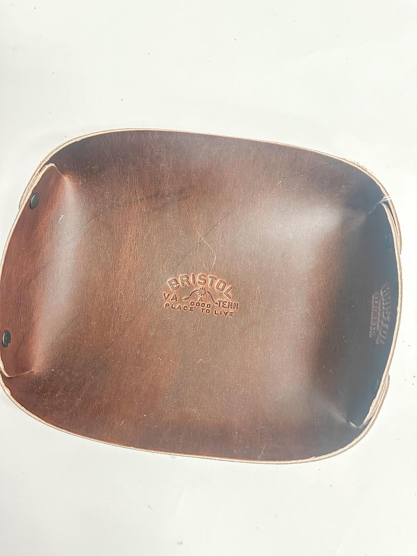 Bristol tn/va Sign Oval Leather Tray