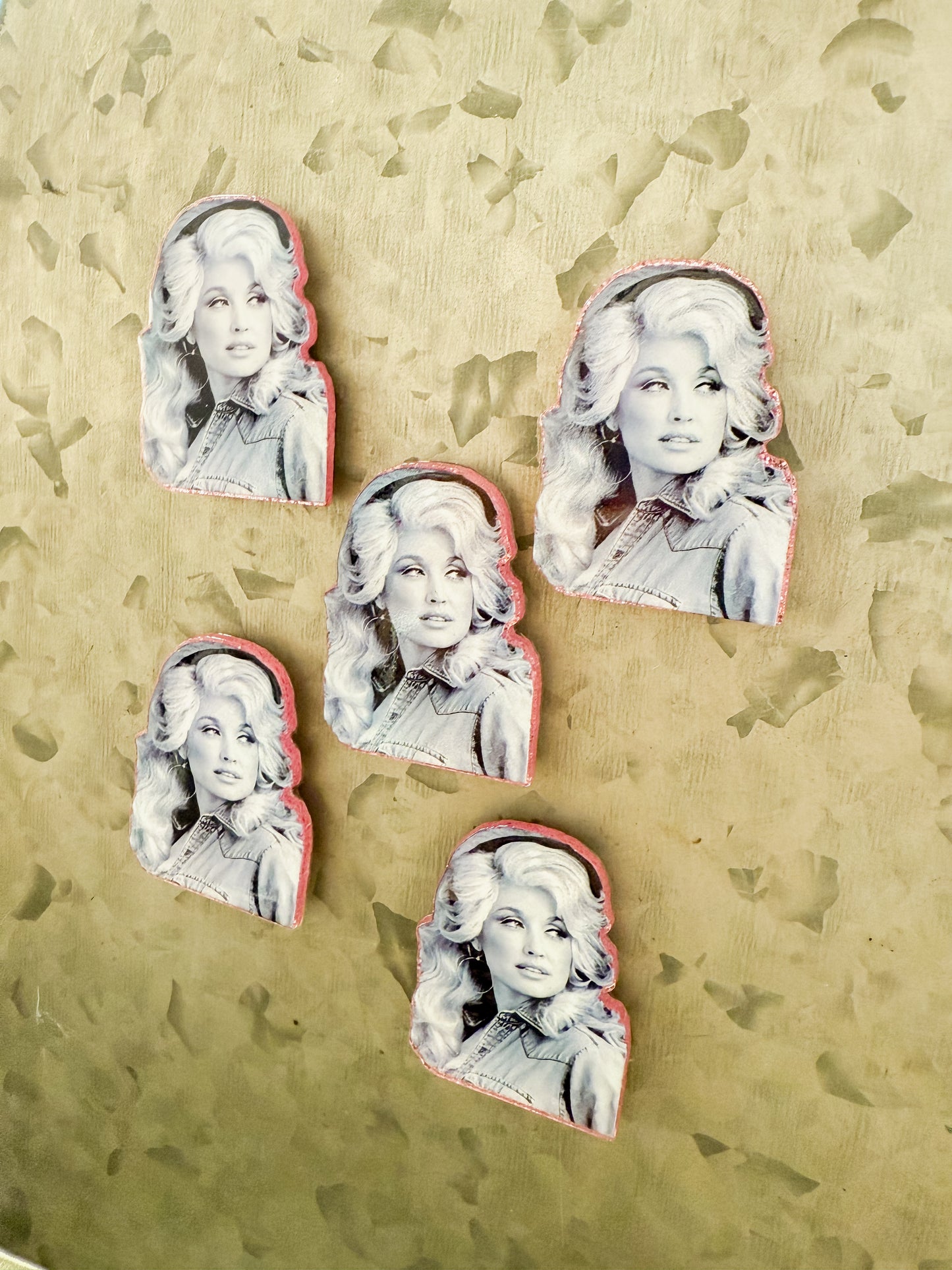 Dolly Magnet
