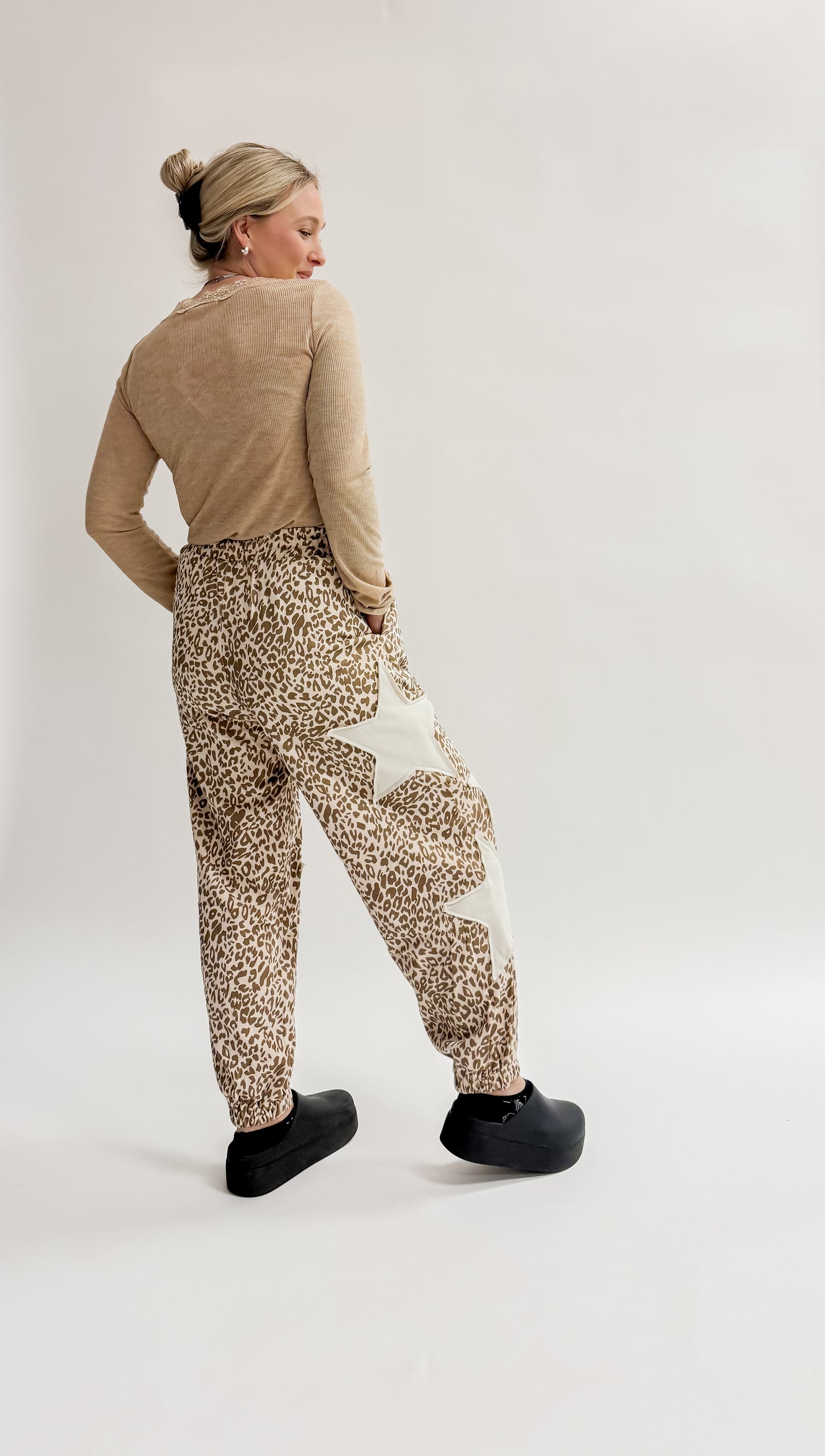 Glendor Dr. Cheetah Pants
