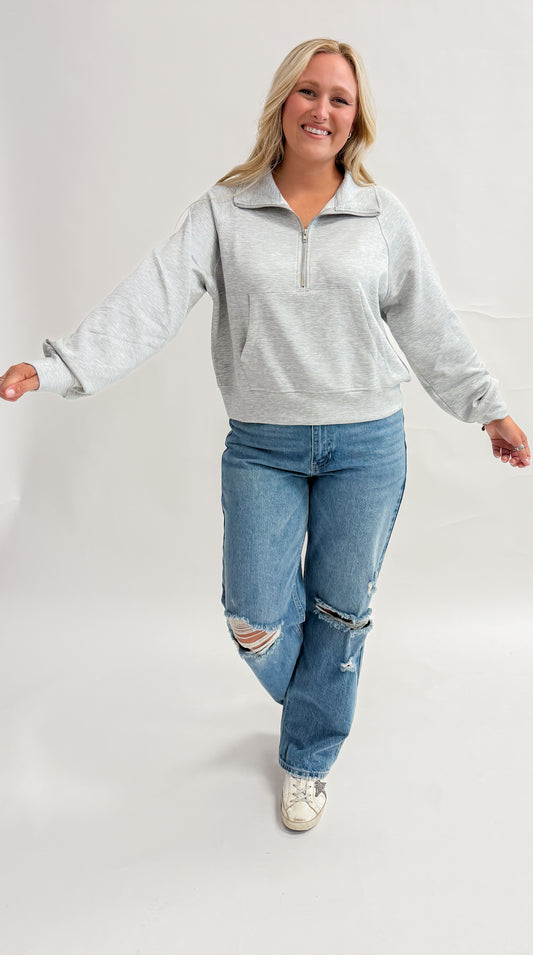 Centre Dr. Pullover