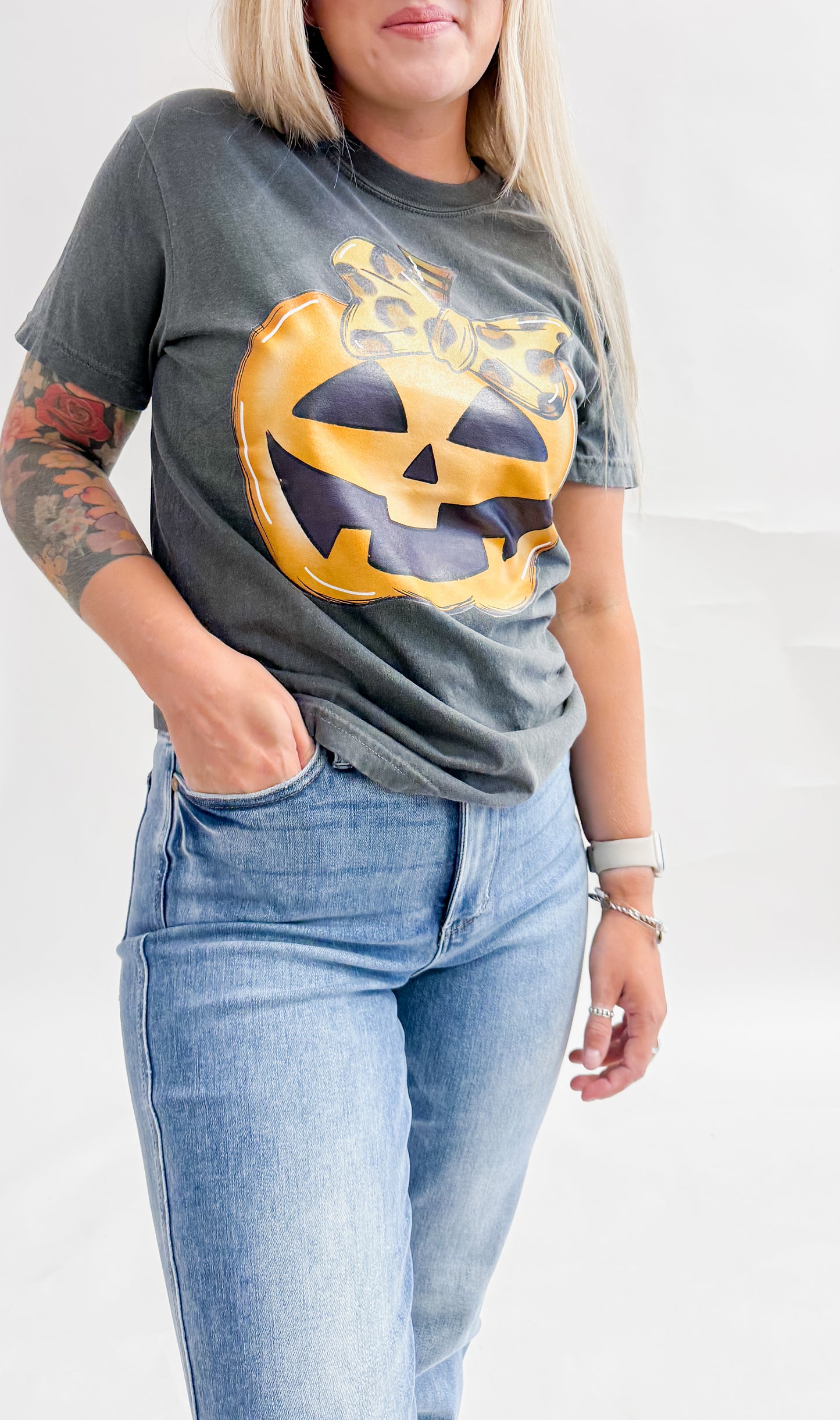 Cheetah Bow Jack-o-Lantern Graphic Tee