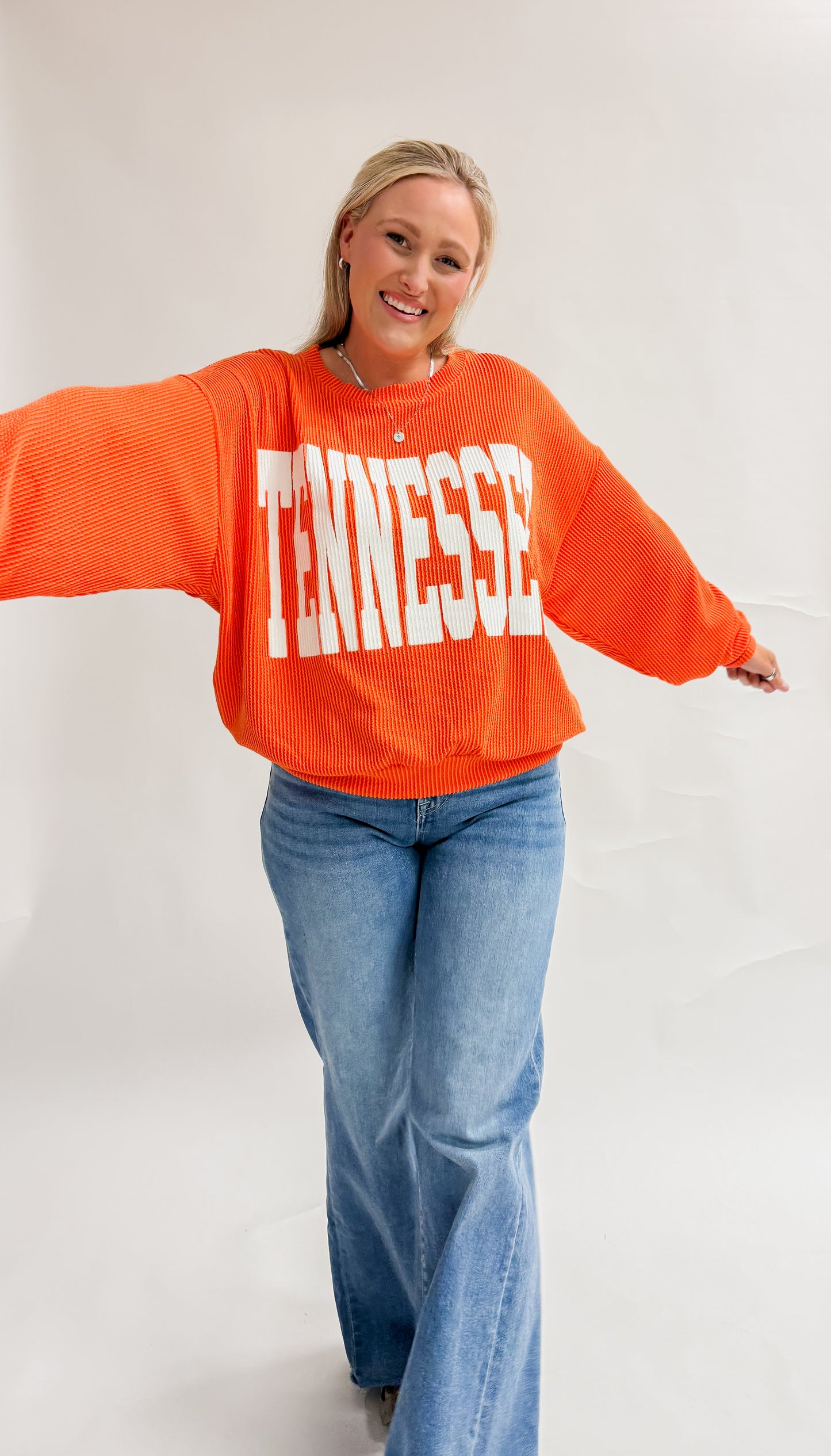 Daniel Dr. Tennessee Pullover