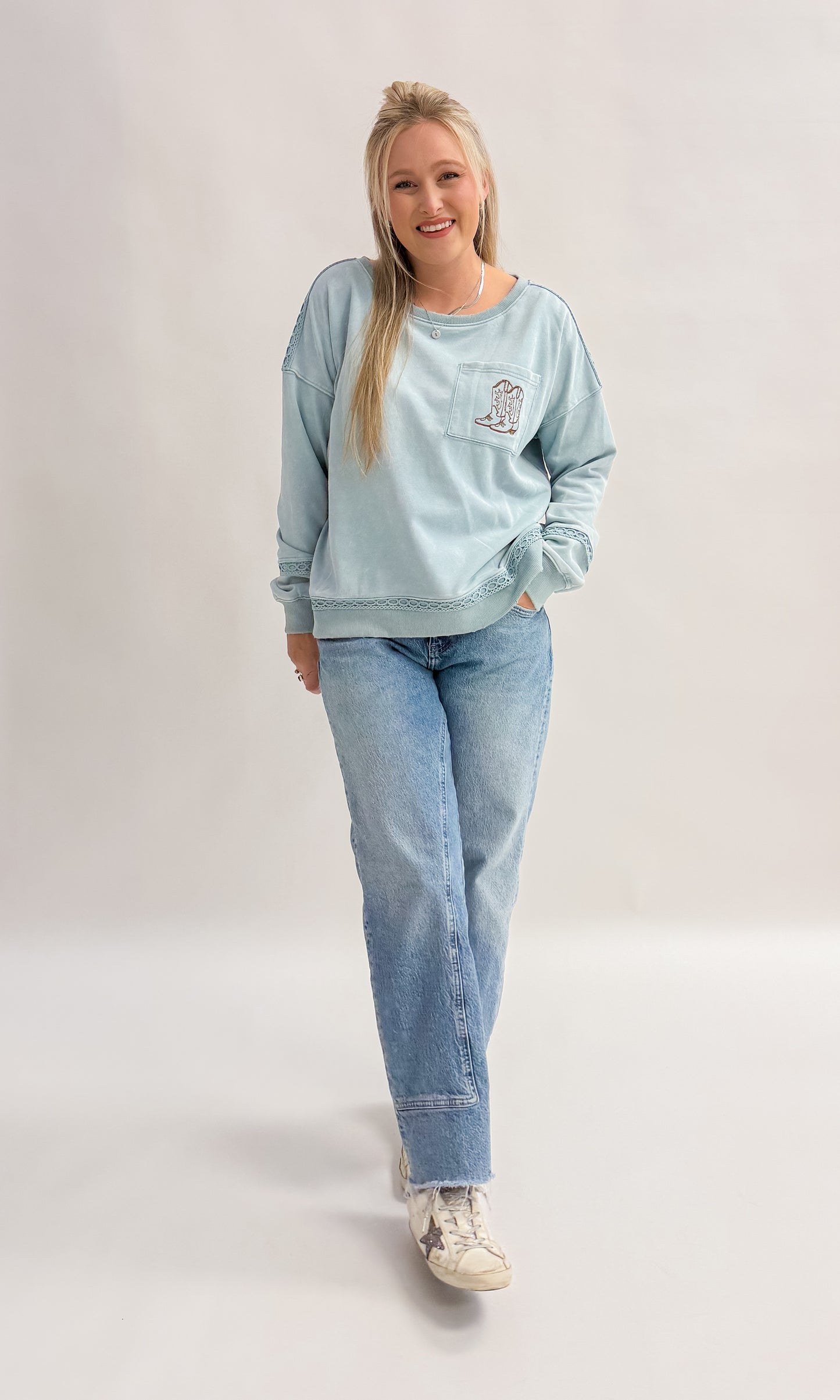 Douglas Dr. Pullover