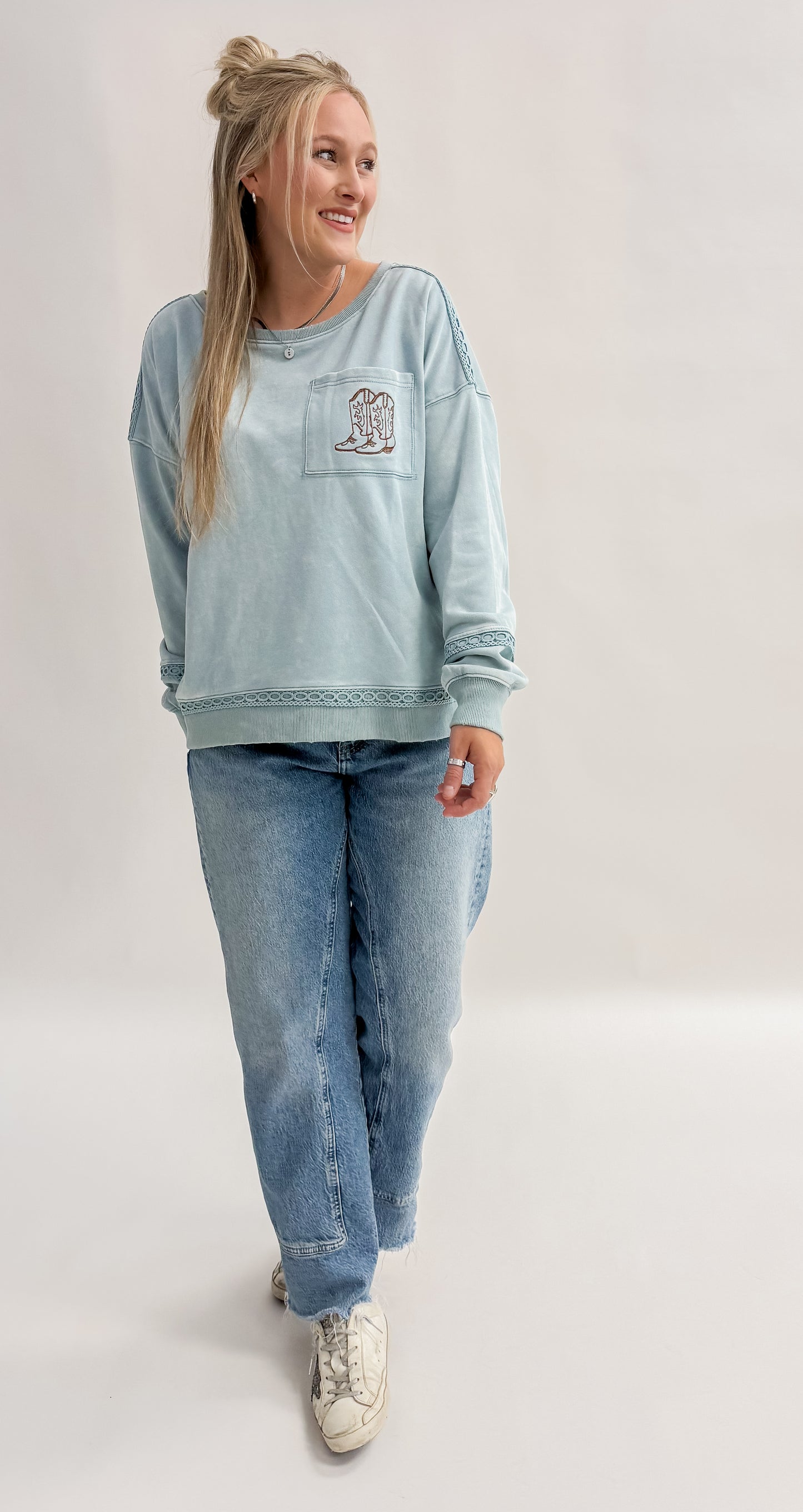 Douglas Dr. Pullover