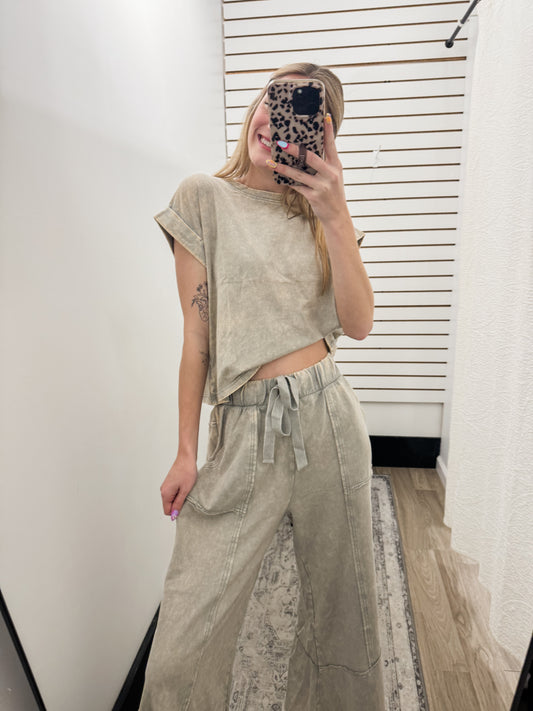 Hillwoods Private Dr. Wide Leg Pants
